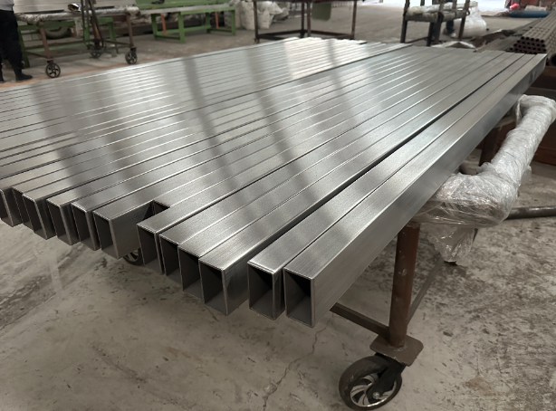 承德新能源汽车用不锈钢方管 现货